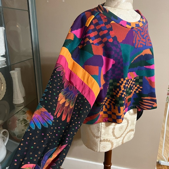 FARM Rio Multicolor Geometric Sweatshirt - Picture 5 of 12